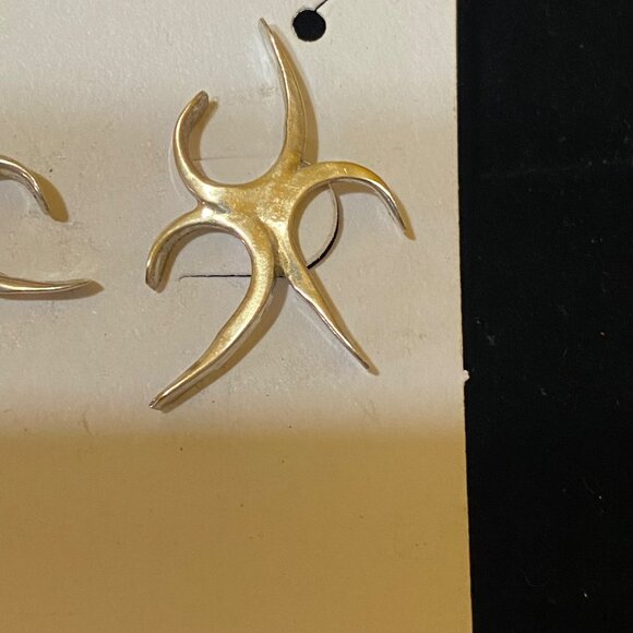 1" x .75" Sterling Silver 925 Star Figure Modern Earrings - Picture 2 of 7